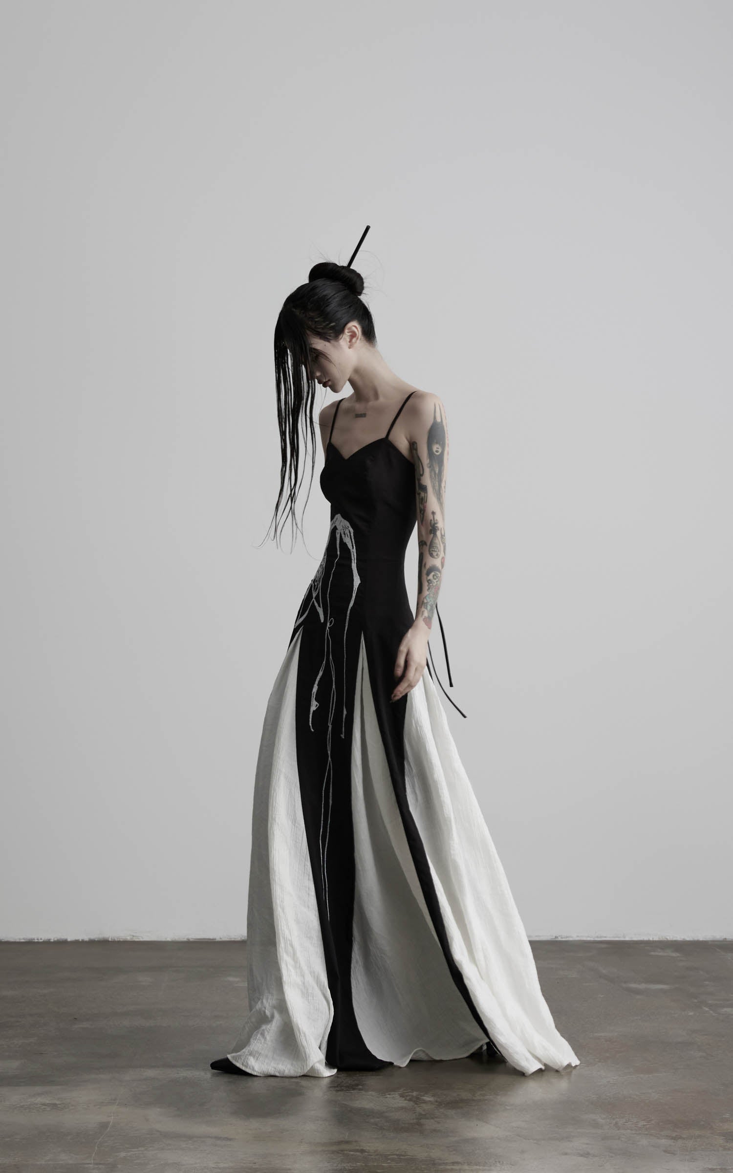 DOINDULGE Spaghetti Strap Panel Maxi Dress