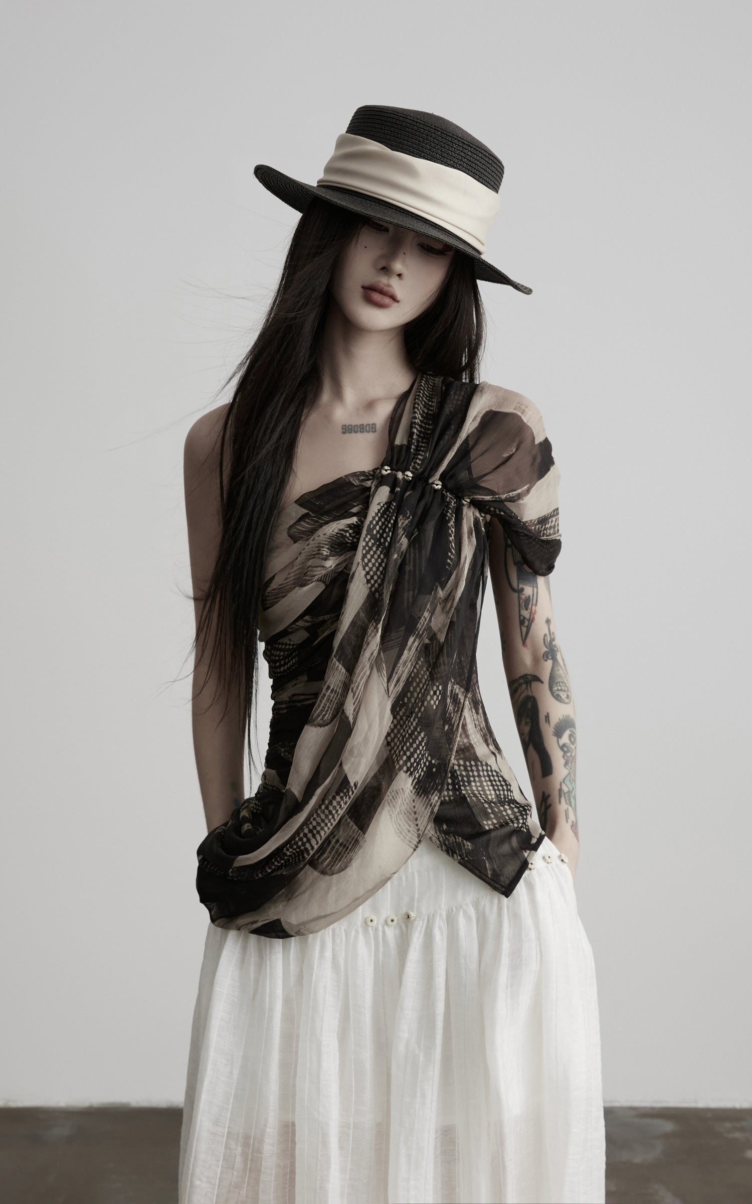 DOINDULGE One Shoulder Brushstroke Ruched Top