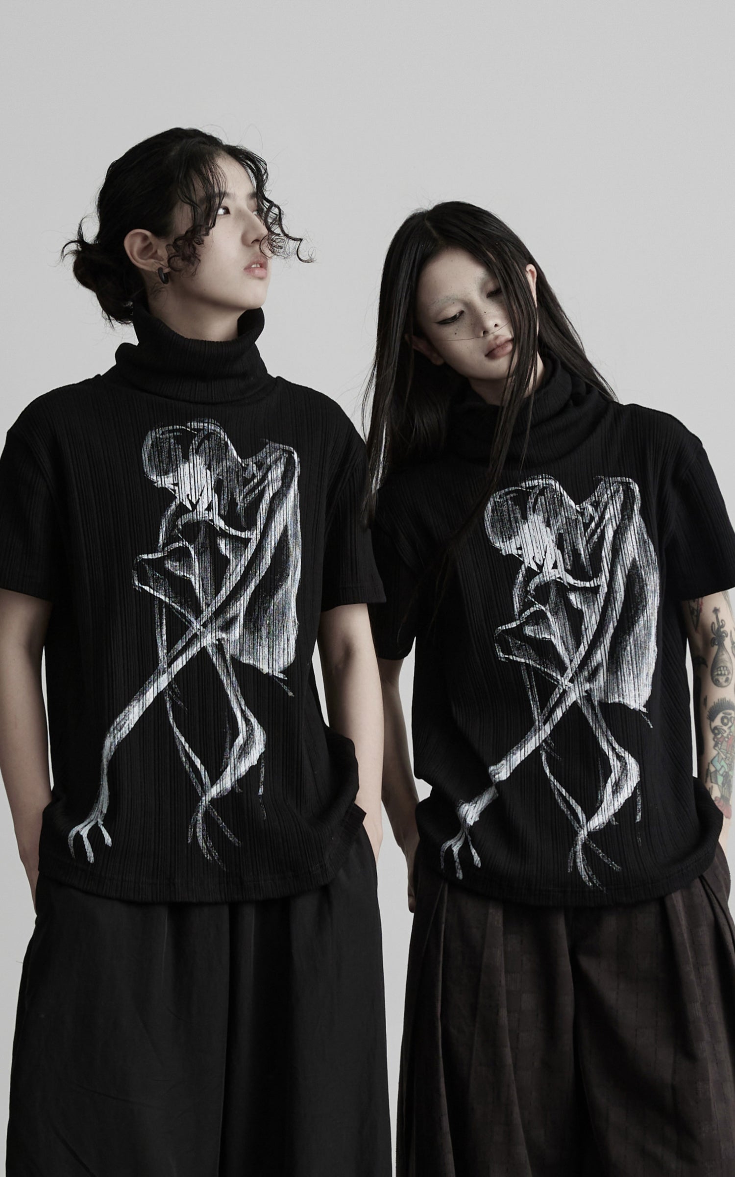 DOINDULGE High Stretch Ribbed Graphic T-Shirt