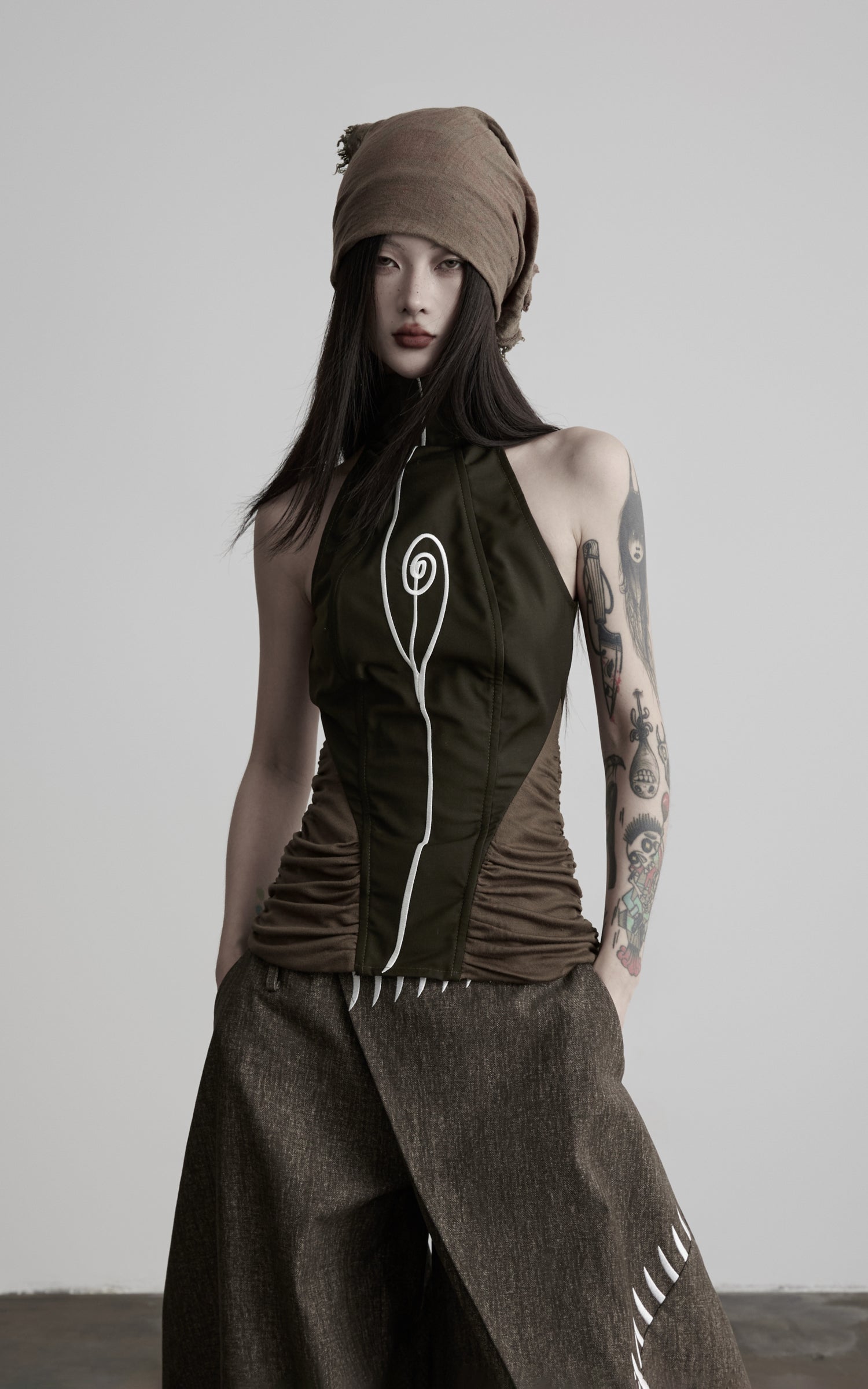 DOINDULGE High Neck Ruched Sleeveless Tank Top