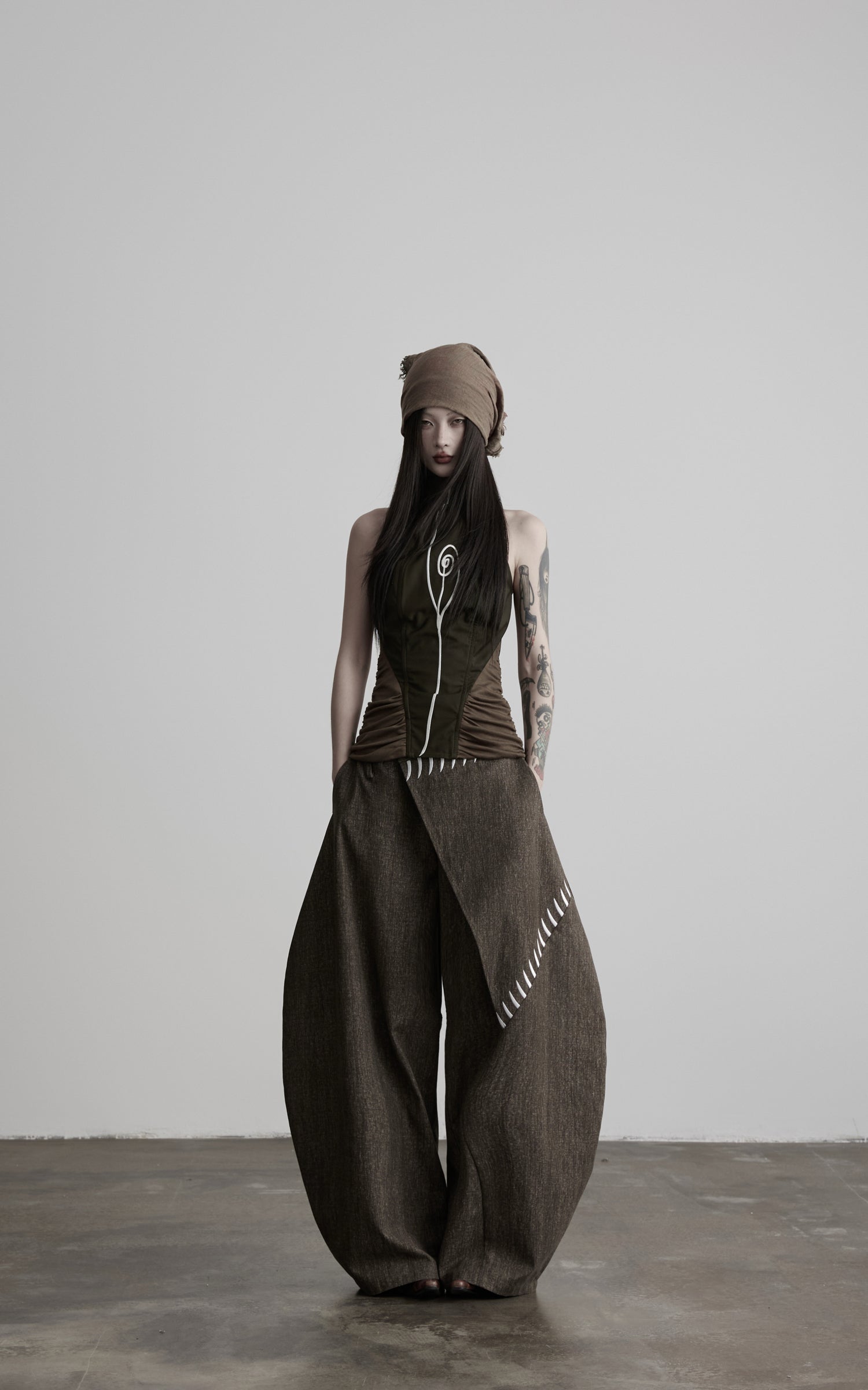 DOINDULGE High Neck Ruched Sleeveless Tank Top