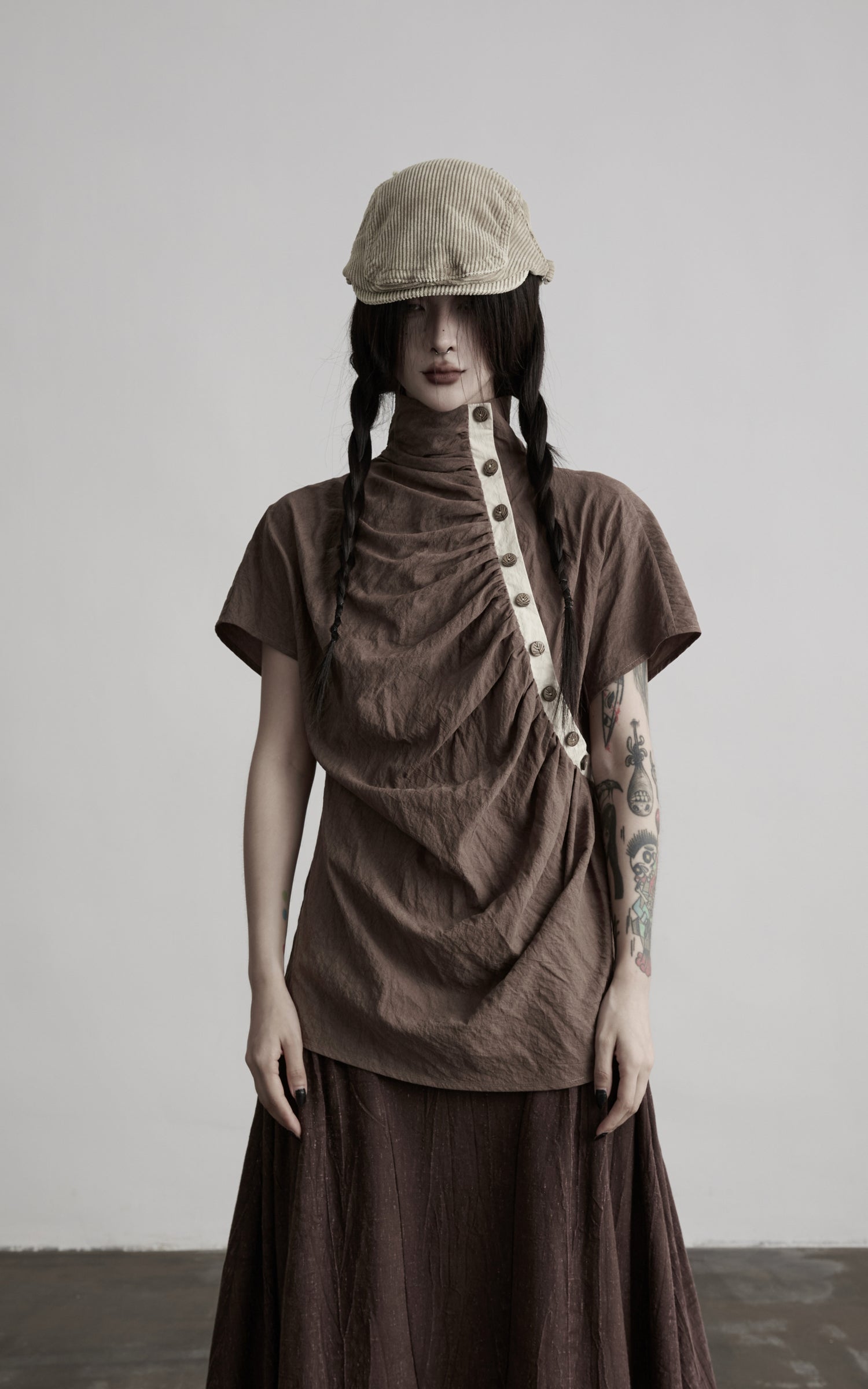 DOINDULGE High Neck Ruched Button T-Shirt
