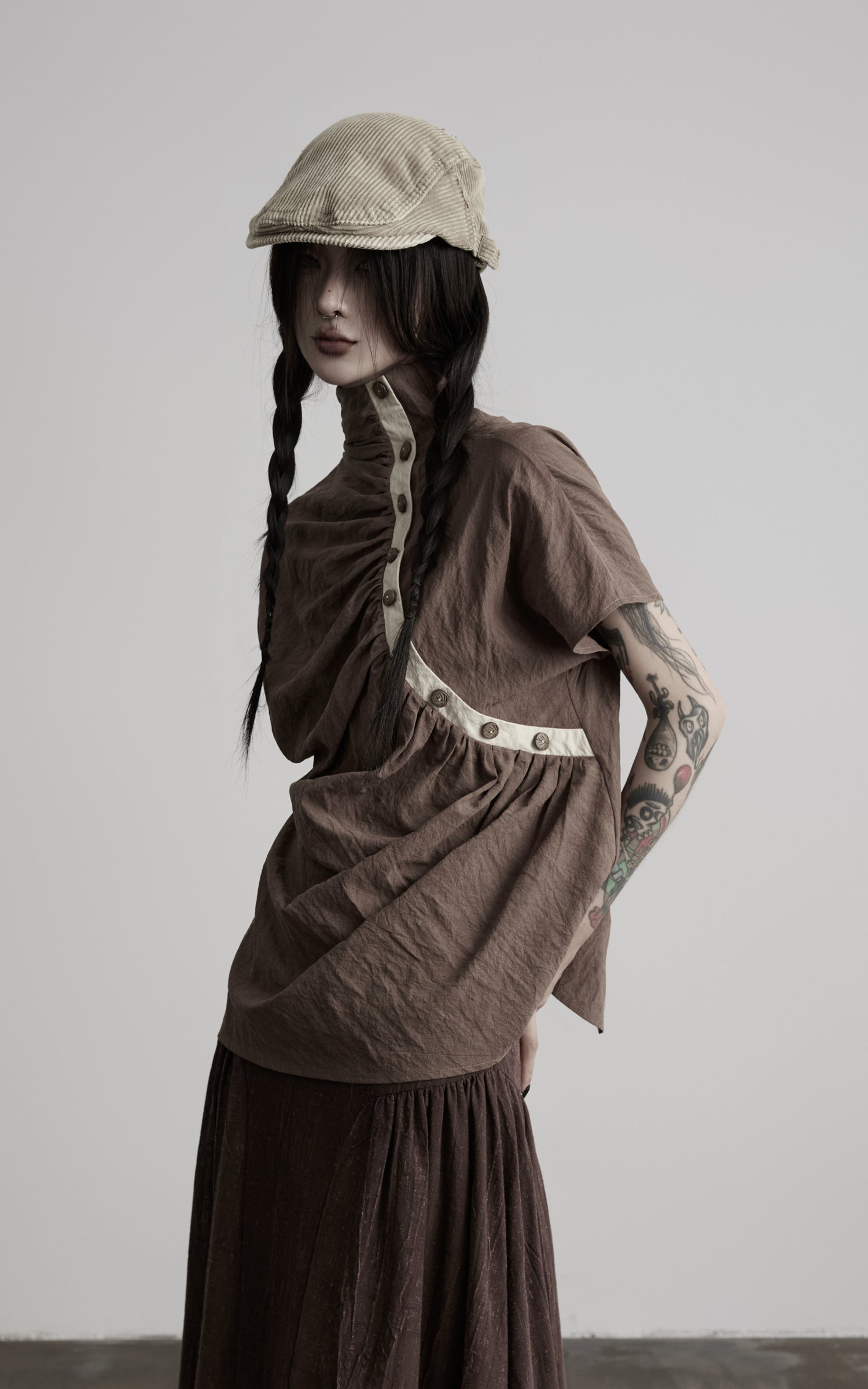 DOINDULGE High Neck Ruched Button T-Shirt