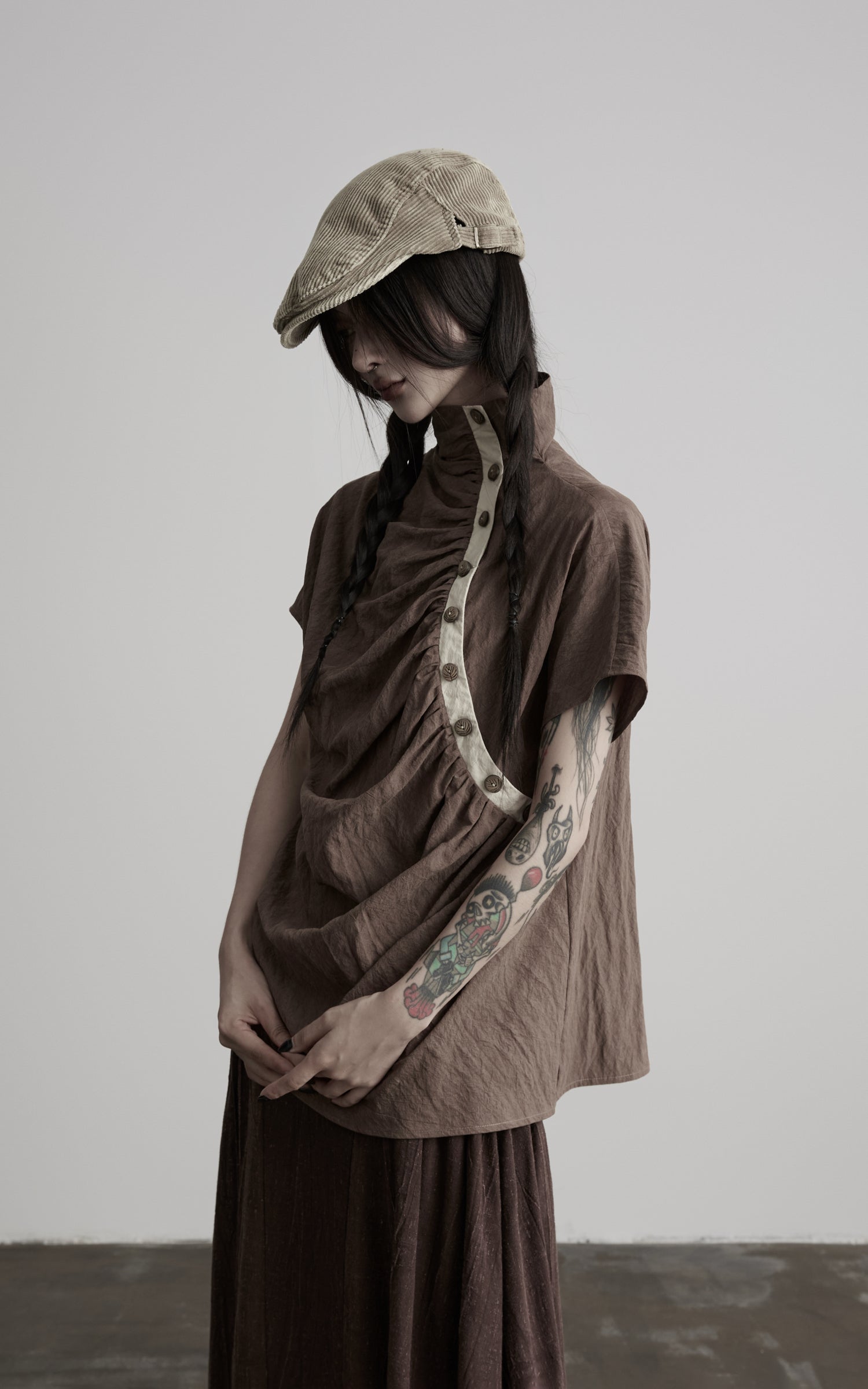 DOINDULGE High Neck Ruched Button T-Shirt