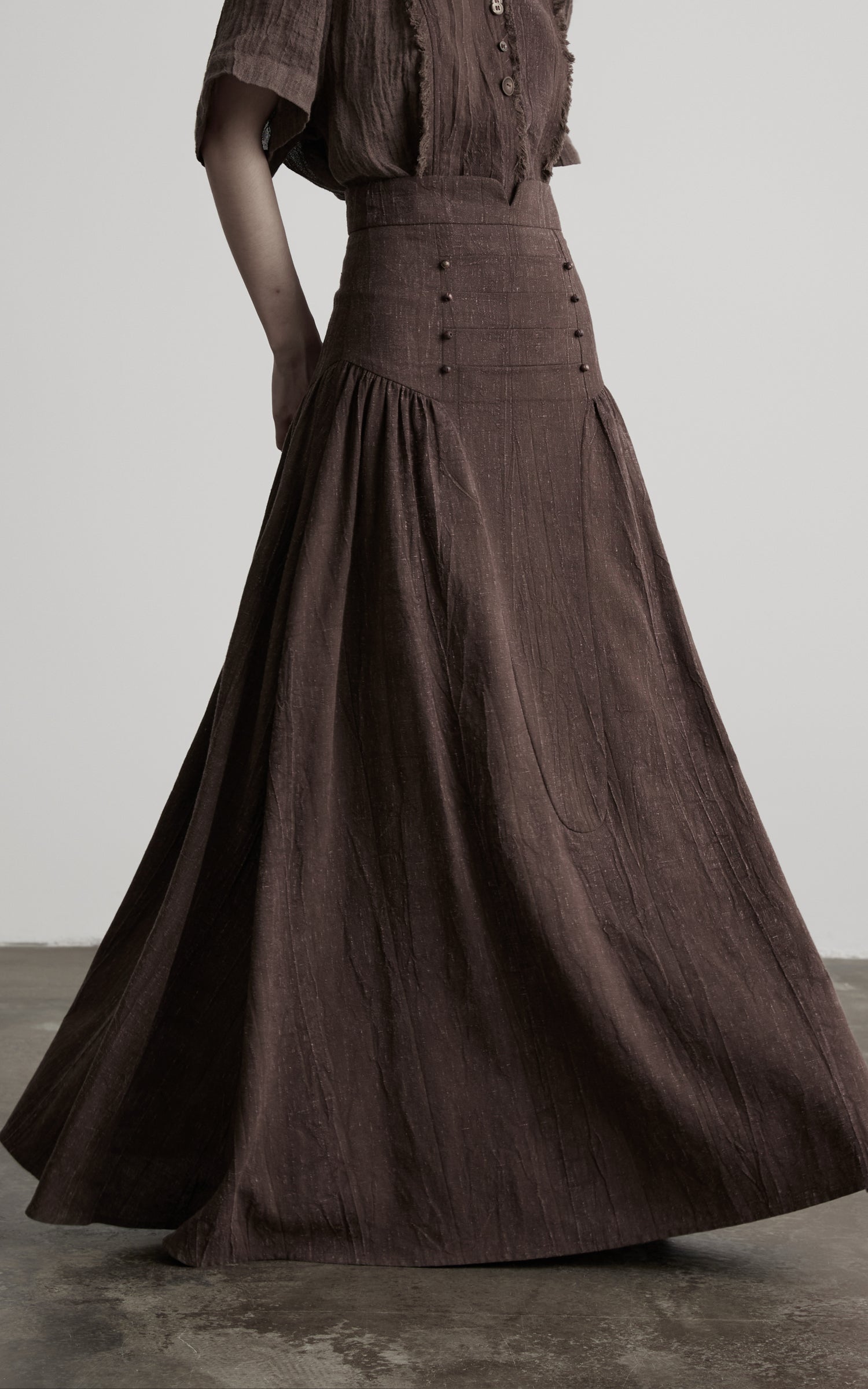 <tc>DOINDULGE</tc> Jupe longue à panneaux froncés taille haute