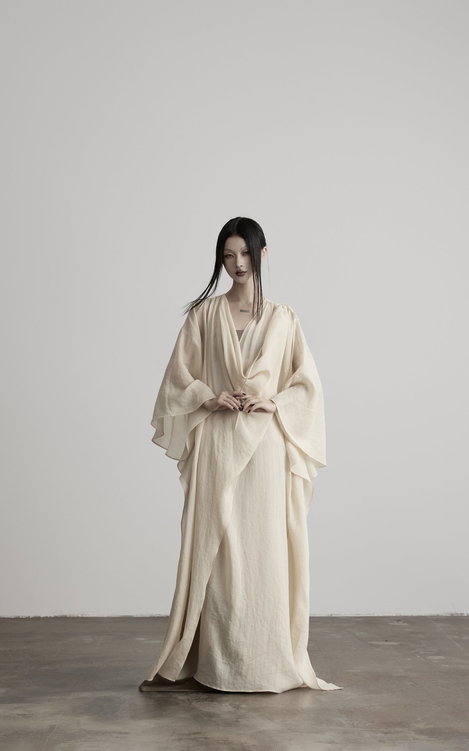 DOINDULGE Cowl Neck Batwing Sleeve Maxi Robe
