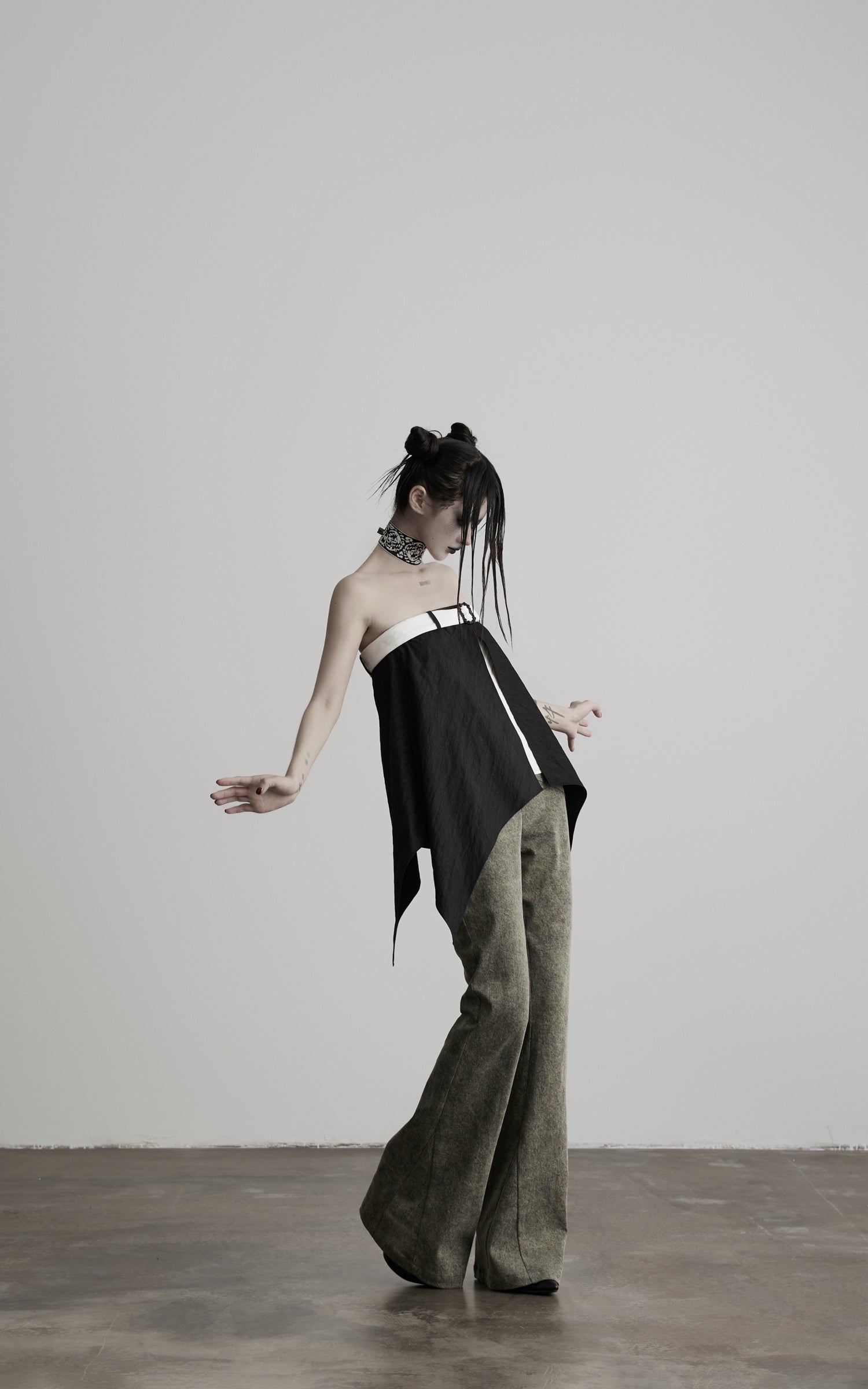 <tc>DOINDULGE</tc> Pantalon évasé à taille croisée