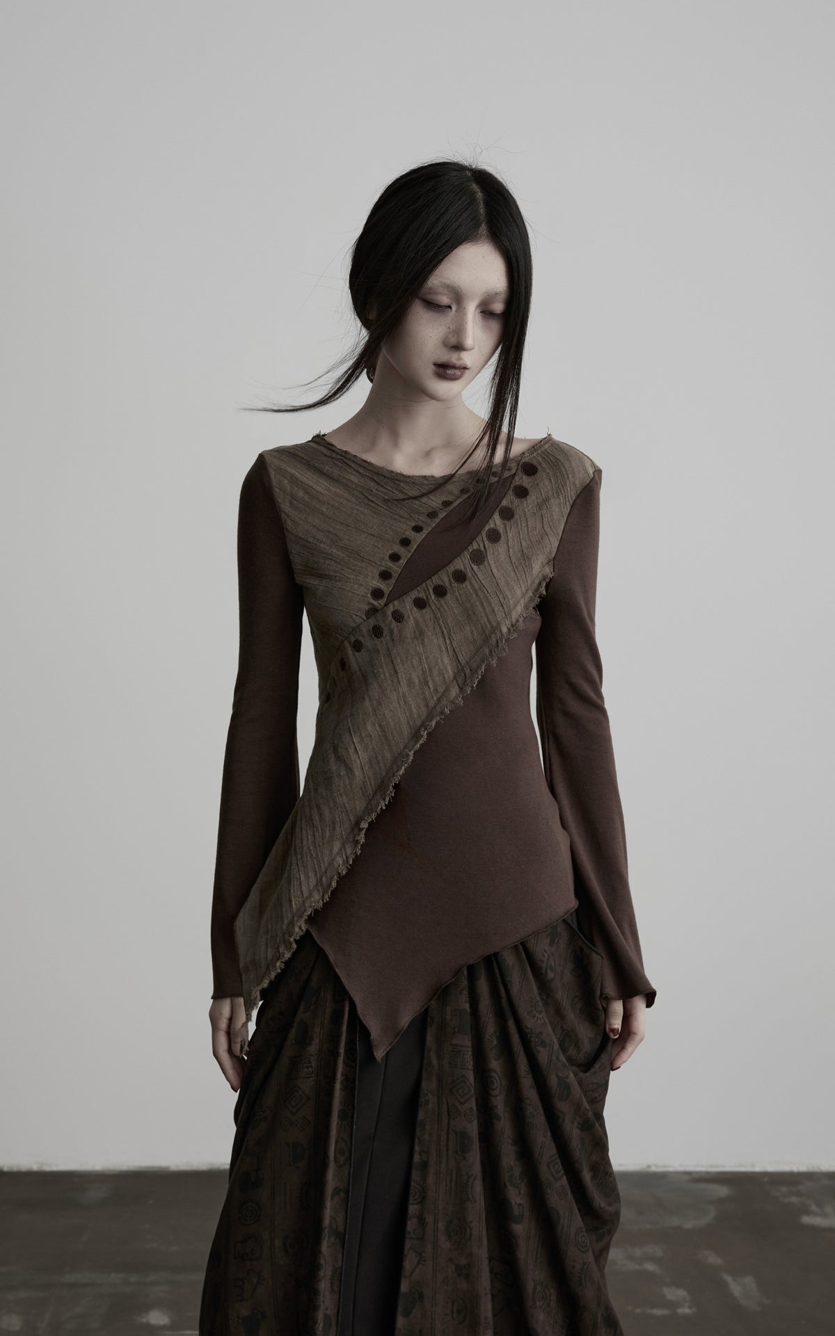 <tc>DOINDULGE</tc> ボートネックパネルアシンメトリックロングスリーブトップ