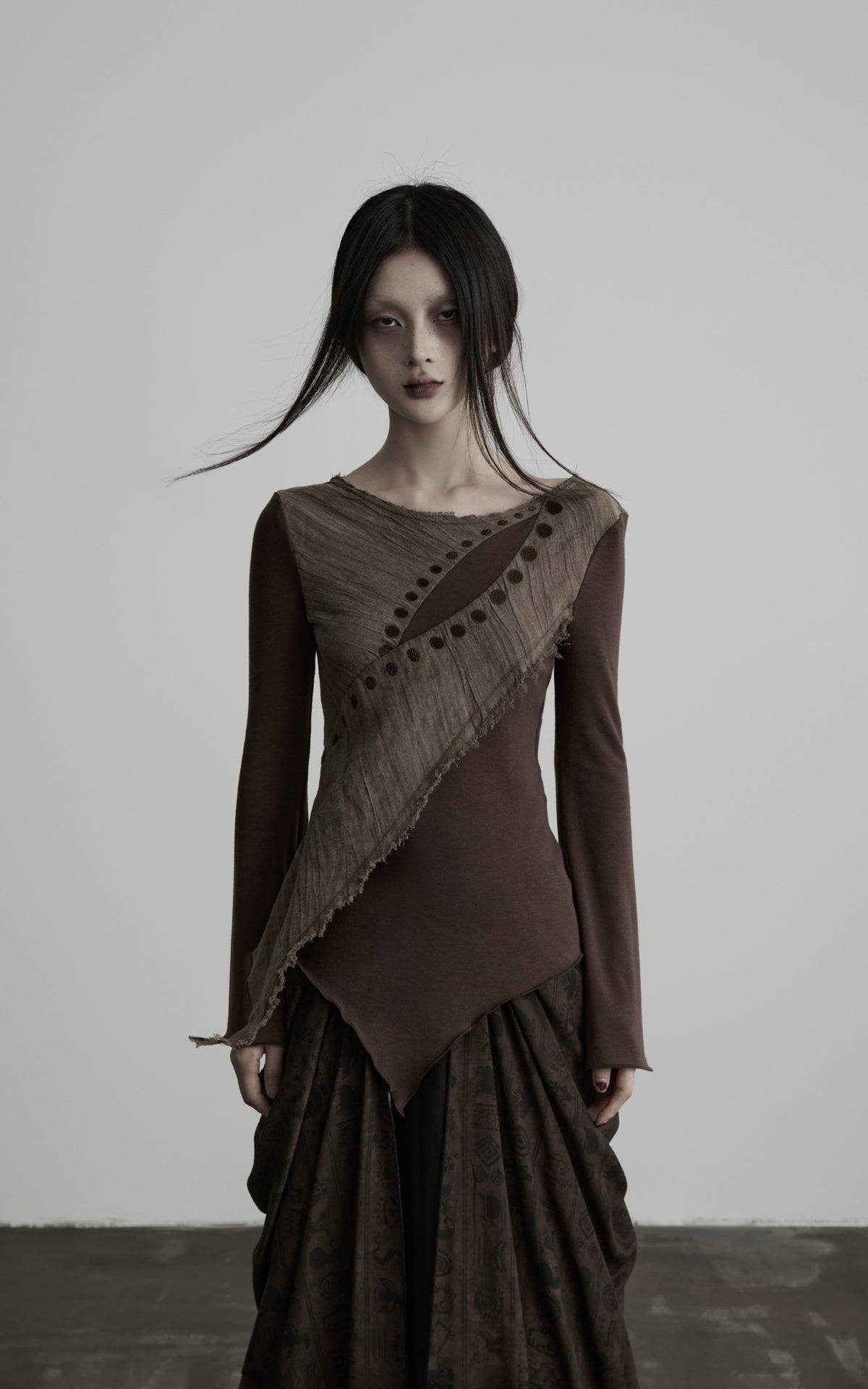 <tc>DOINDULGE</tc> ボートネックパネルアシンメトリックロングスリーブトップ
