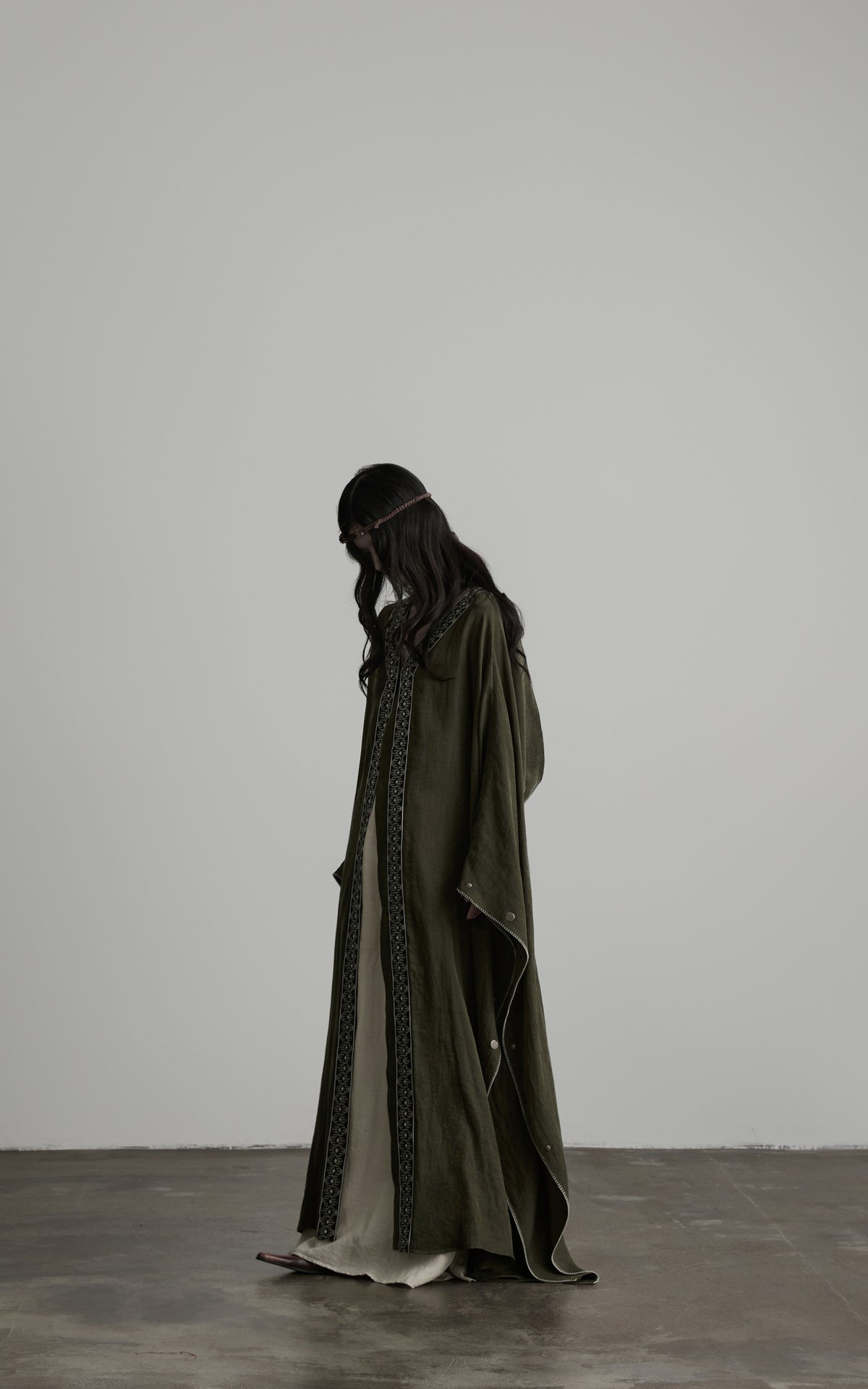 <tc>DOINDULGE</tc> Abnehmbare Kapuze Bestickter Oversize-Cape-Mantel