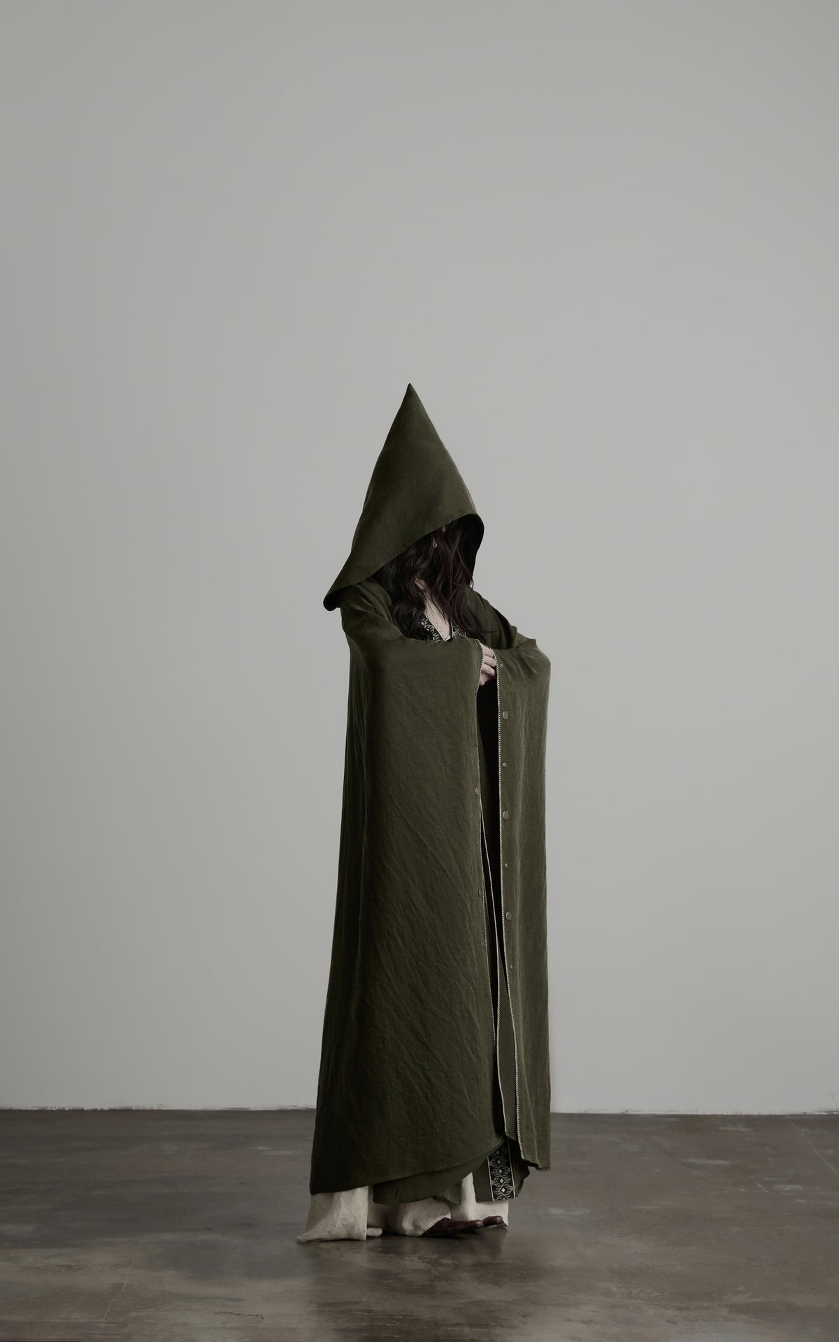 <tc>DOINDULGE</tc> Abnehmbare Kapuze Bestickter Oversize-Cape-Mantel