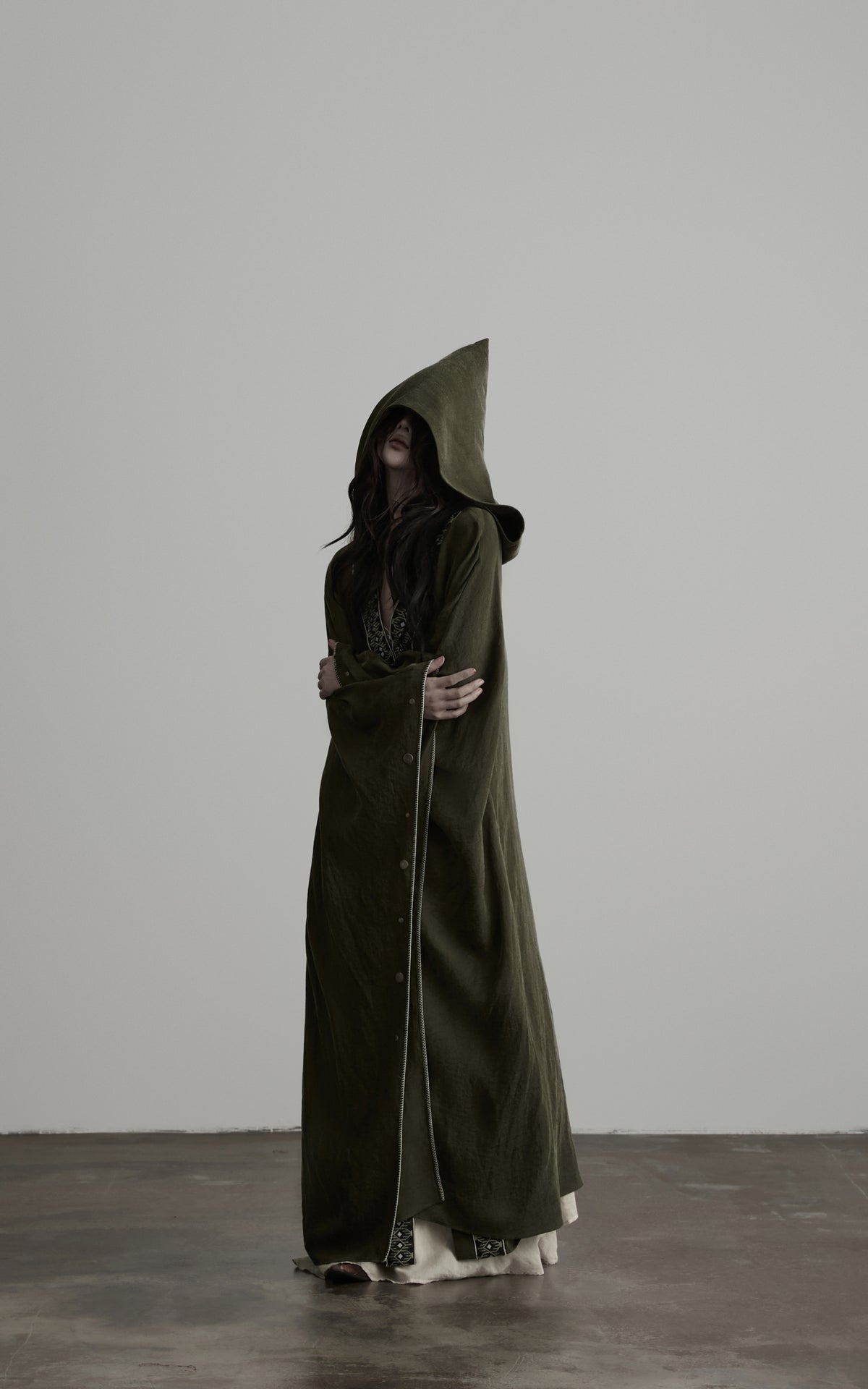 <tc>DOINDULGE</tc> Abnehmbare Kapuze Bestickter Oversize-Cape-Mantel