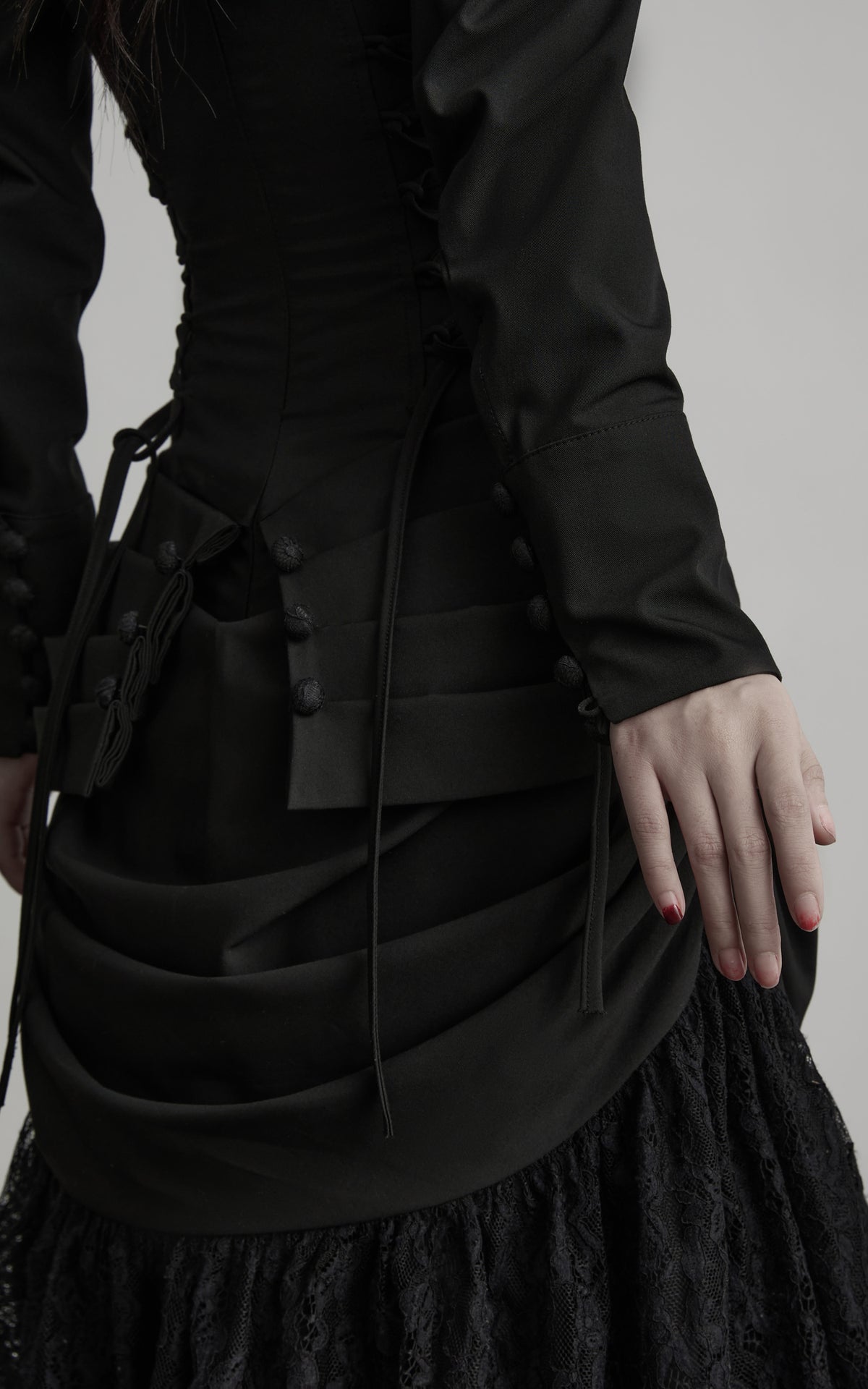 <tc>DOINDULGE</tc> Gothic Spitzen-Panel Tailliertes Maxi-Kleid
