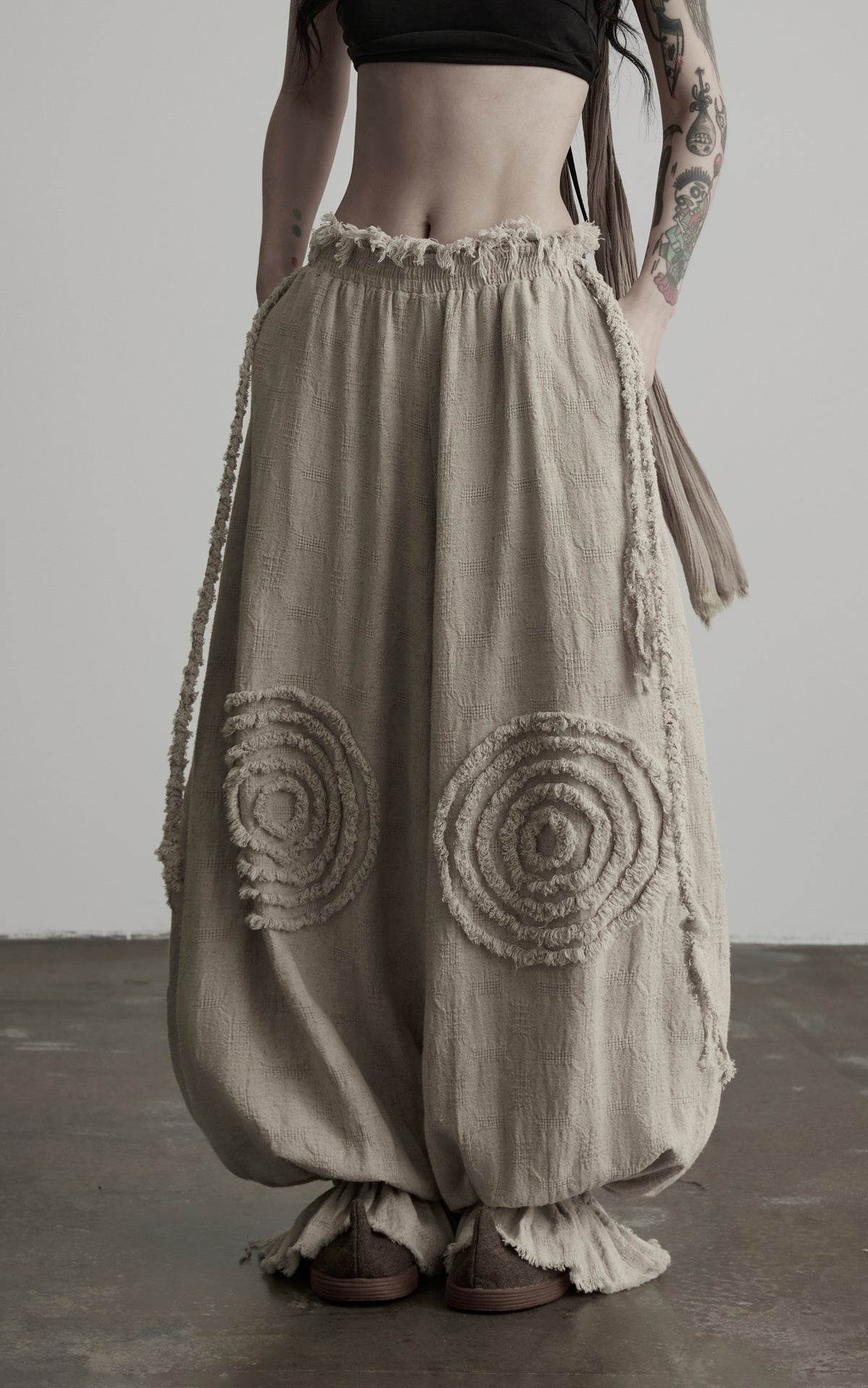 <tc>DOINDULGE</tc> Strukturierte Ballonhosen mit weitem Bein