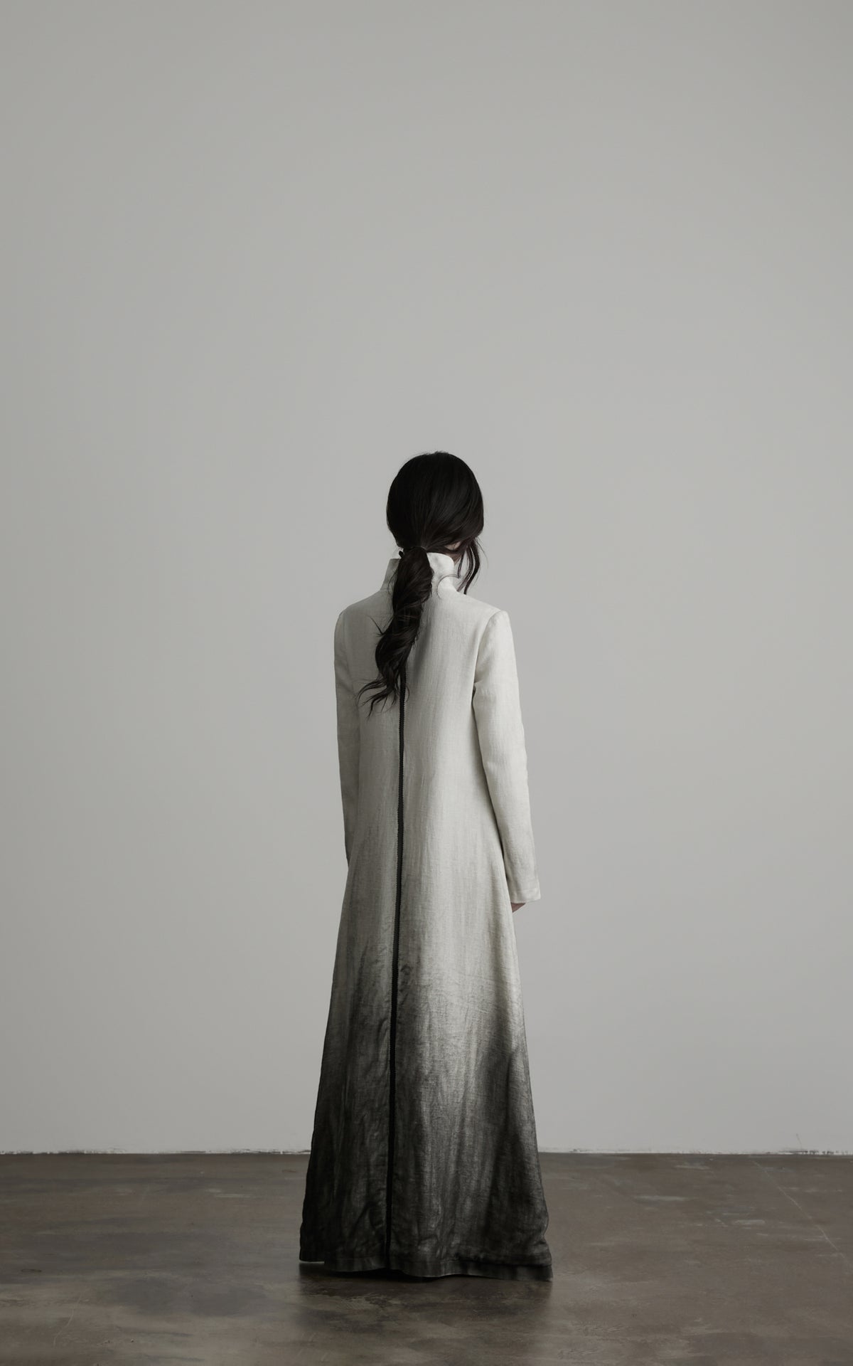 <tc>DOINDULGE</tc> Robe longue ombrée à col montant brodée