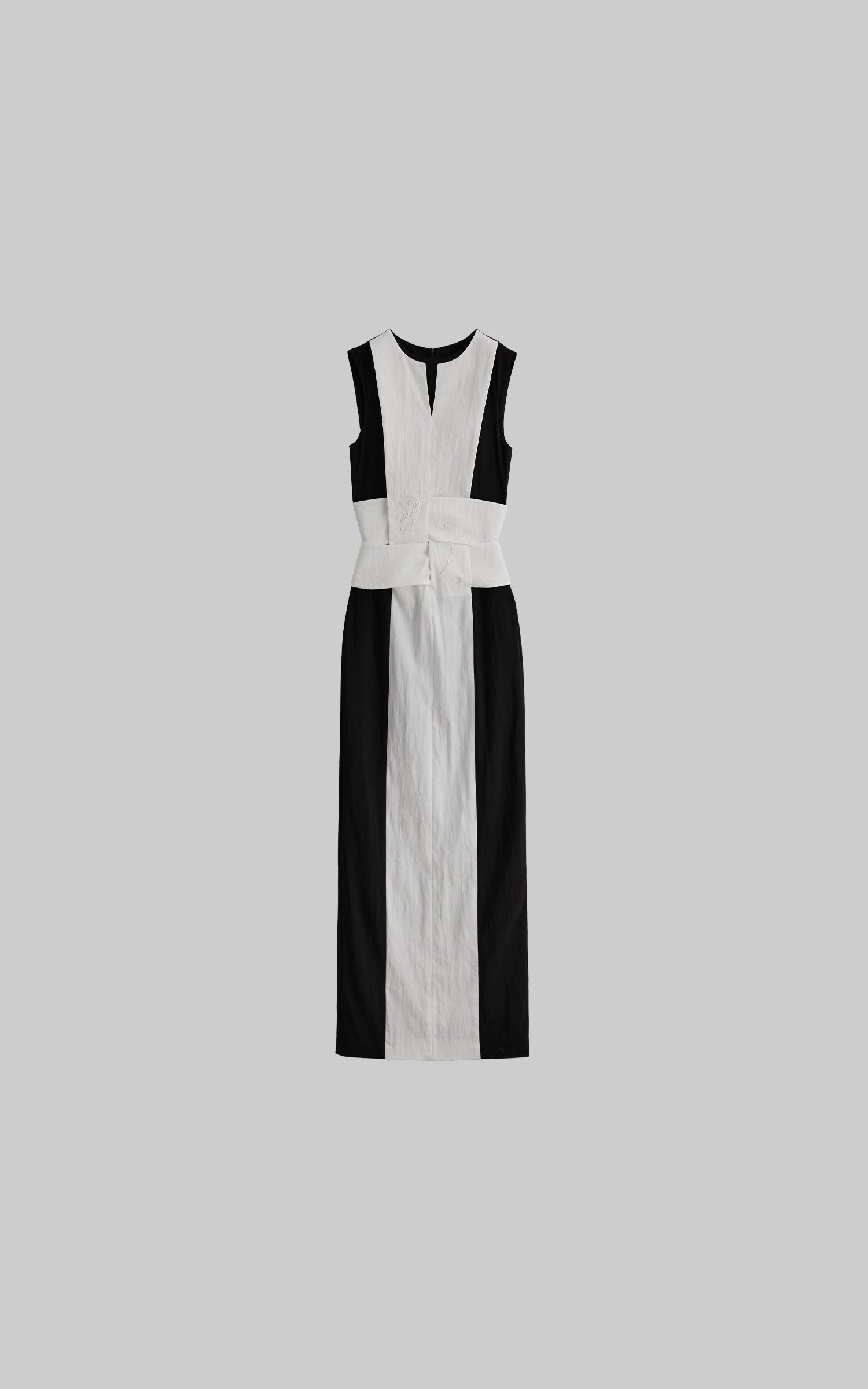 <tc>DOINDULGE</tc> Robe longue ajustée à panneaux contrastés
