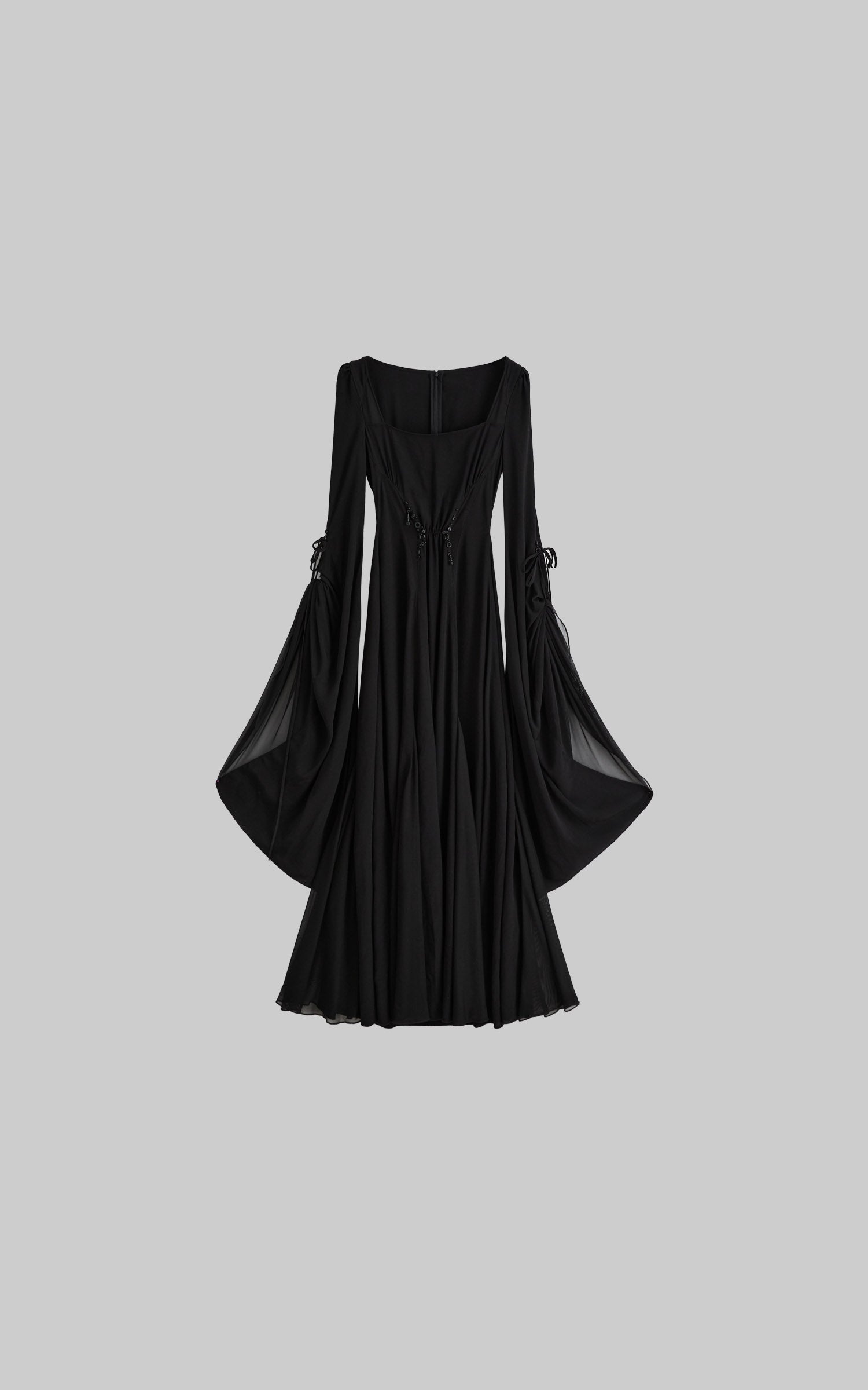 <tc>DOINDULGE</tc> Robe longue à manches évasées et encolure carrée