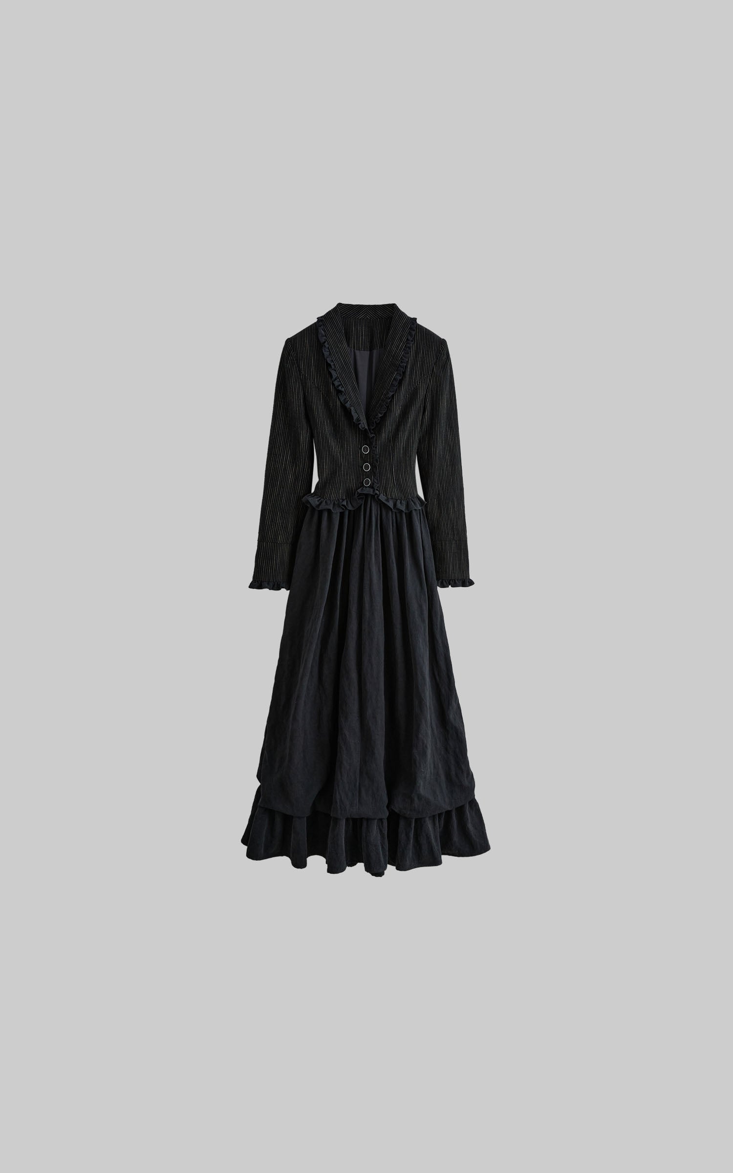 <tc>DOINDULGE</tc> Robe longue gothique structurée à rayures fines