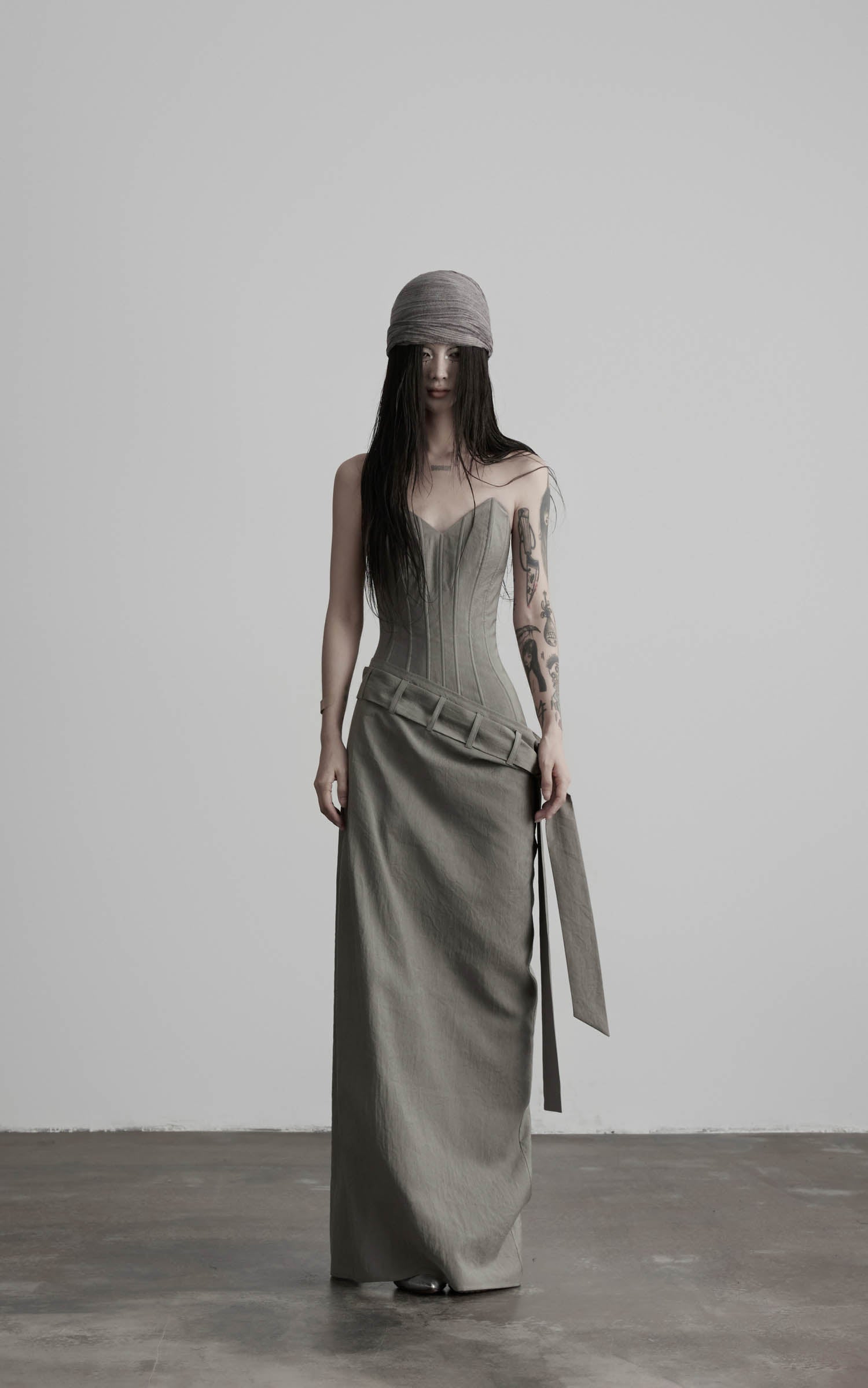 Gray corset wrap maxi dress with pointed neckline structure front view
