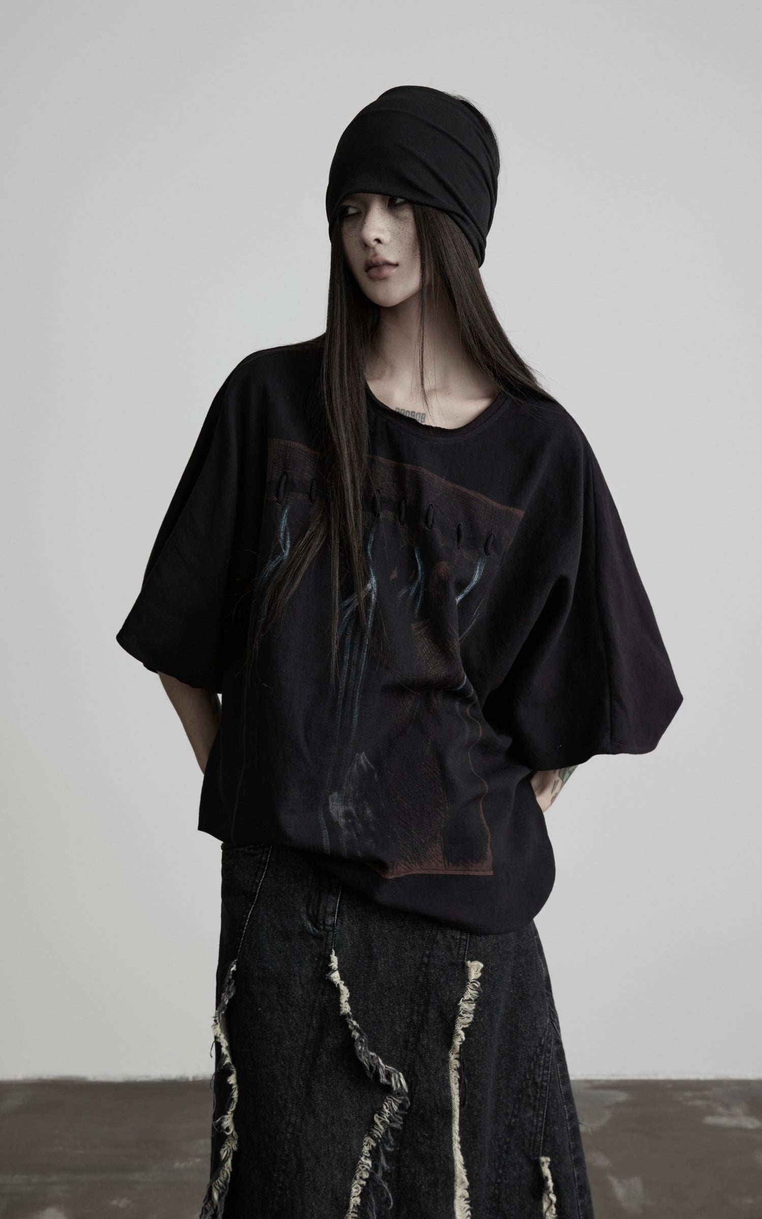 Load video: DOINDULGE Oversized Graphic Batwing Sleeve T-Shirt