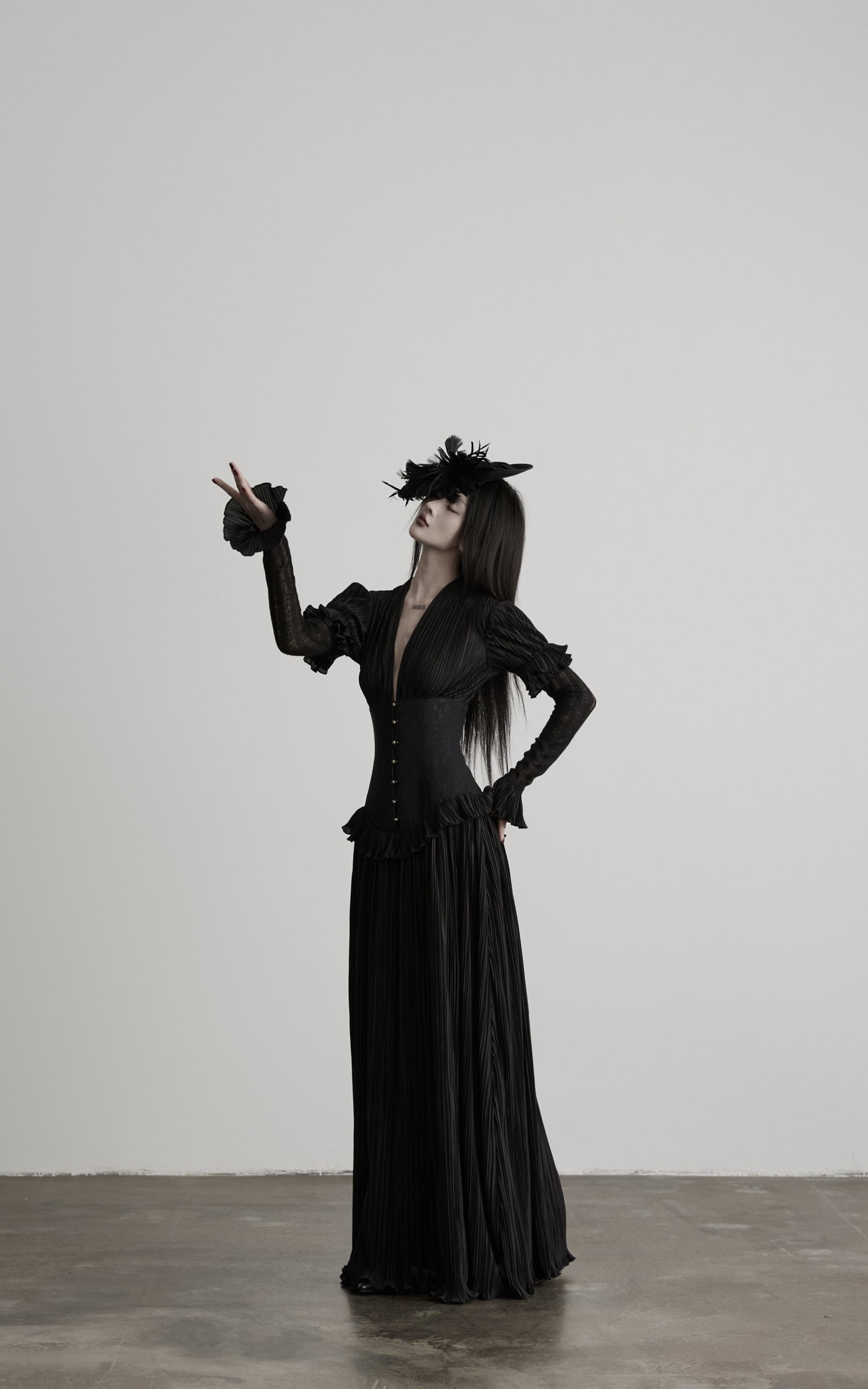 Load video: DOINDULGE Deep V Corset Waist Pleated Maxi Dress